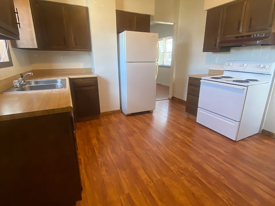 200 E Superior St
