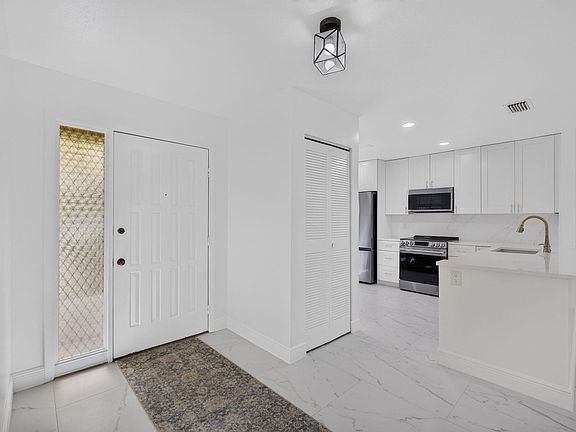 4th image of 320 Elmira Court