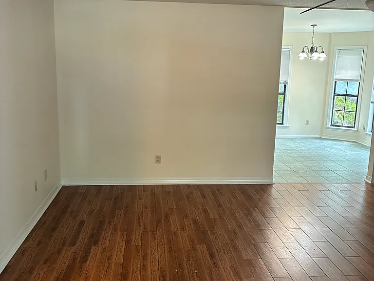 100 McDuffie Cir — Photo 5