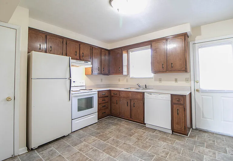 371-3 Peabody Dr — Photo 7