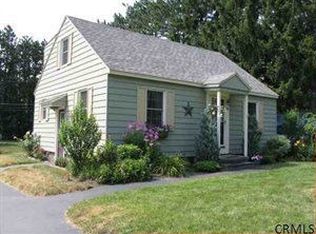 6 Willow Ln, Glenville, NY 12302