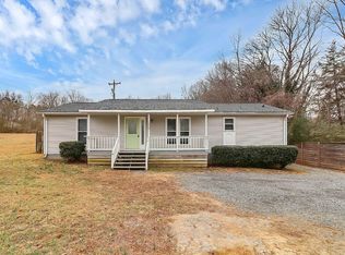 1406 Pleasant Plains Rd, Matthews, NC 28105