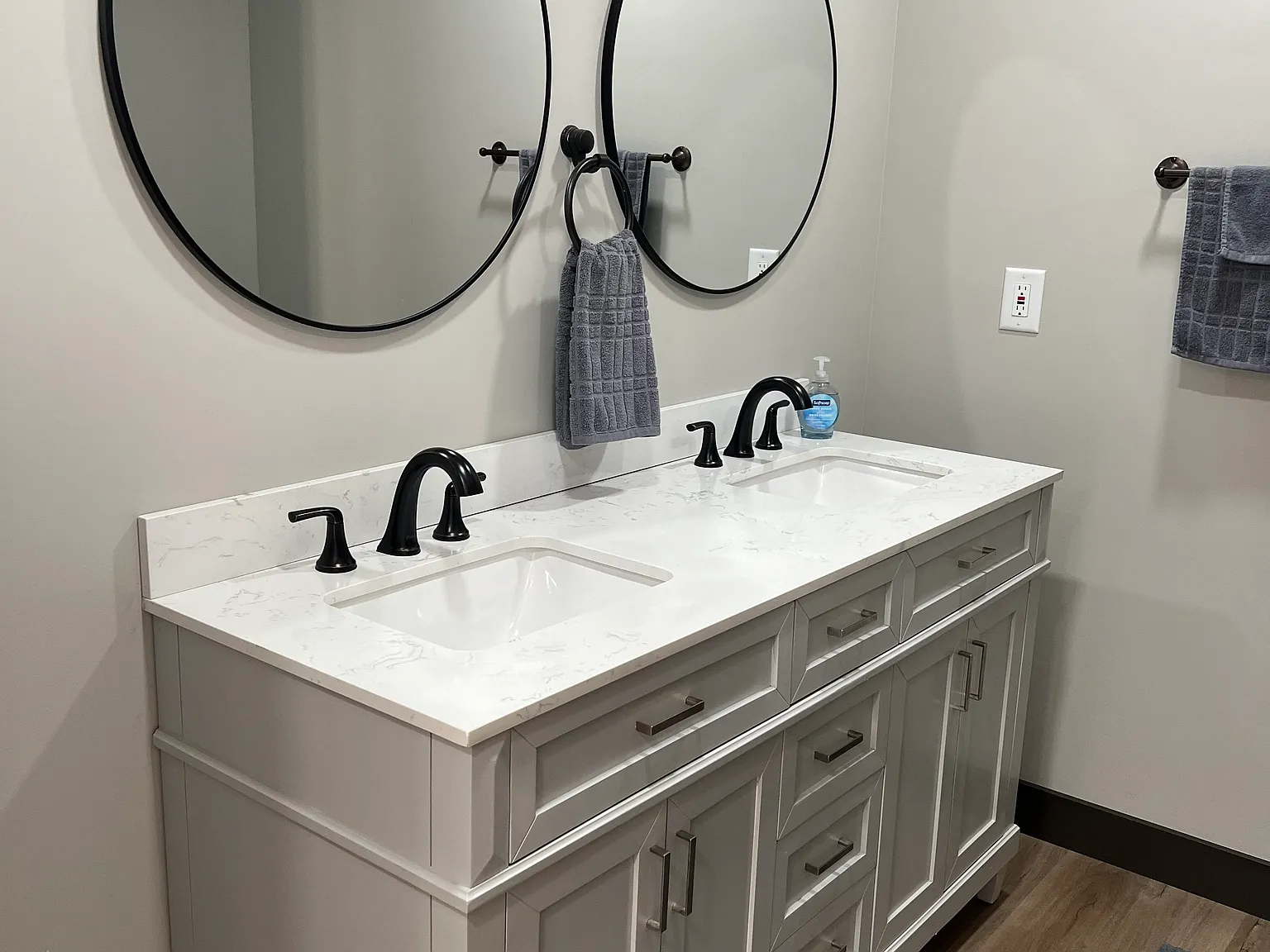 3 bed, 1200 sqft, $1,500 — Photo 2