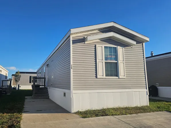 28 W Acree Dr #Wa28, Greenwood, IN 46143