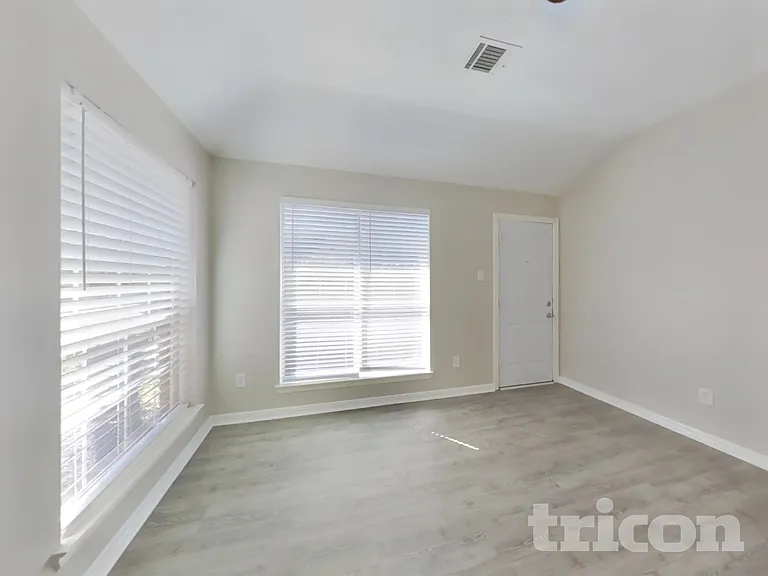 24307 Hard Wood Dr — Photo 2