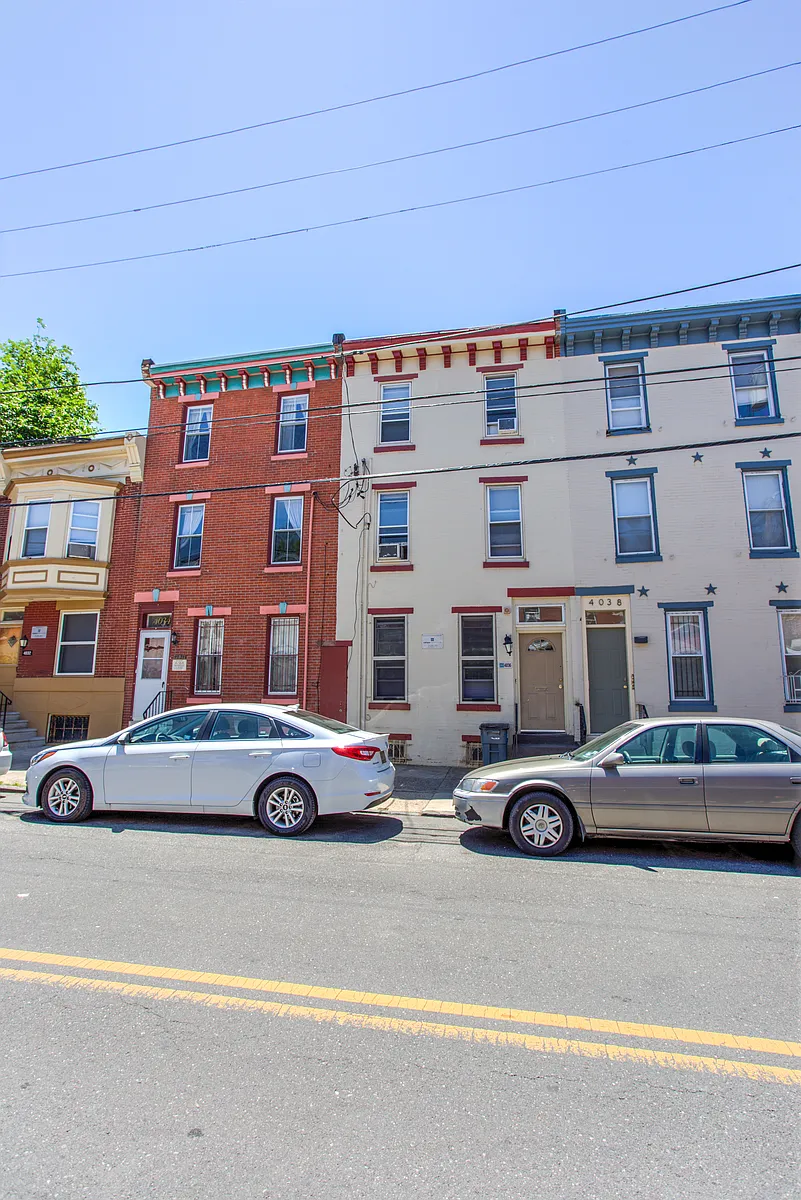 Building Photo - 4036 Locust St #H
