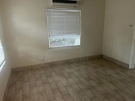 3rd image of 1839 SW 23rd Street