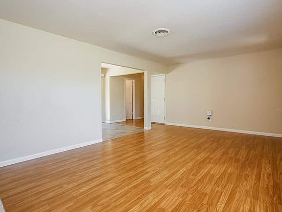 3rd image of 1851 Ferran Ave