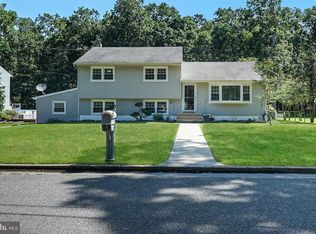 40 Mitchell Dr, Toms River, NJ