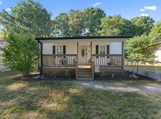 332 Oakwood Rd, Tullahoma, TN 37388