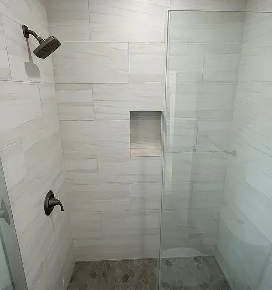 233 N Berendo St #5 — Photo 7