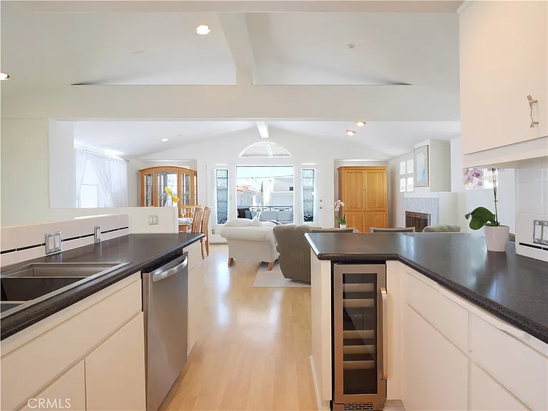 440 Marine Pl — Photo 17