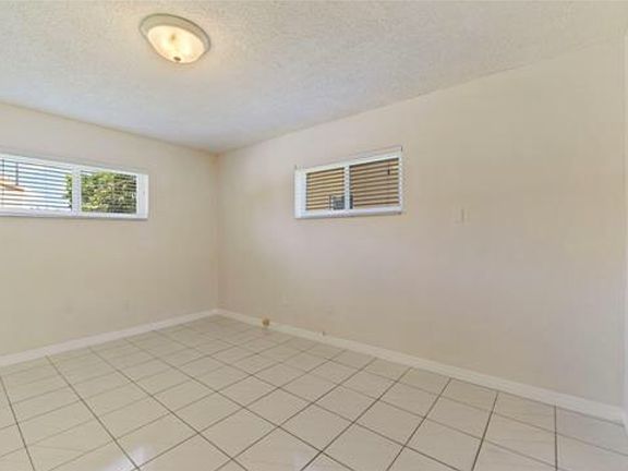 9EF423D7-3195-4191-B071-B64600BAEB58