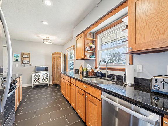 5th image of 14408 Gladiola Ct