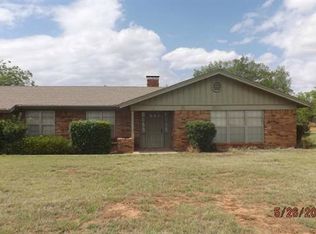 620 Golf Course Rd, Hamlin, TX 79520