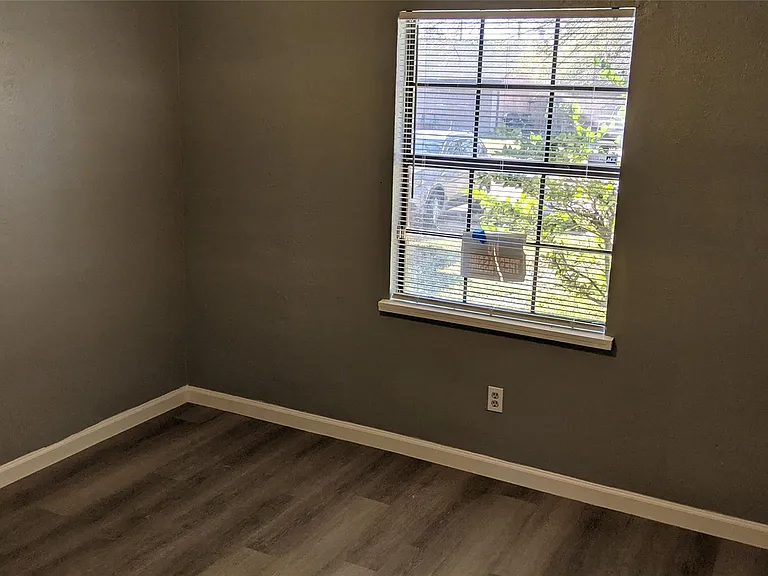 4930 Prairie Ridge Rd — Photo 6
