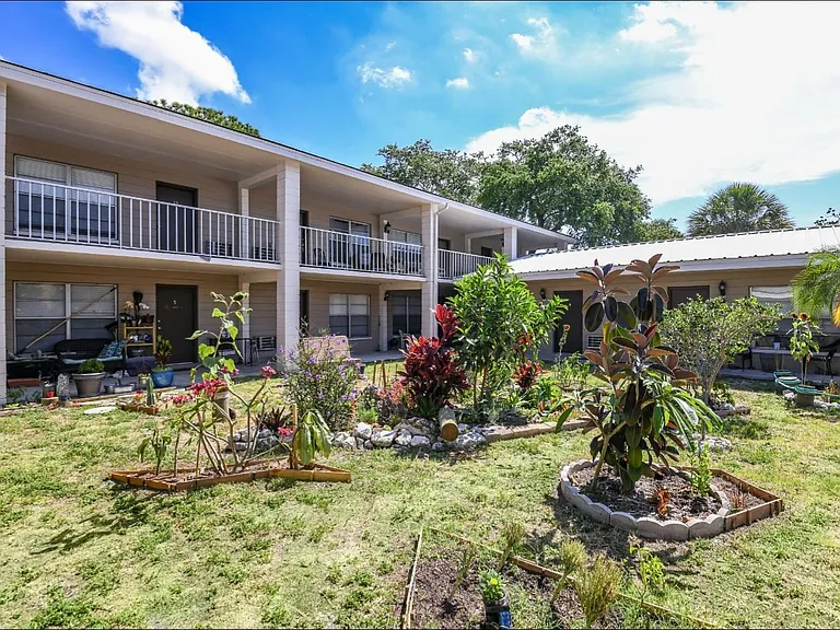 4807 W Flamingo Rd — Photo 12
