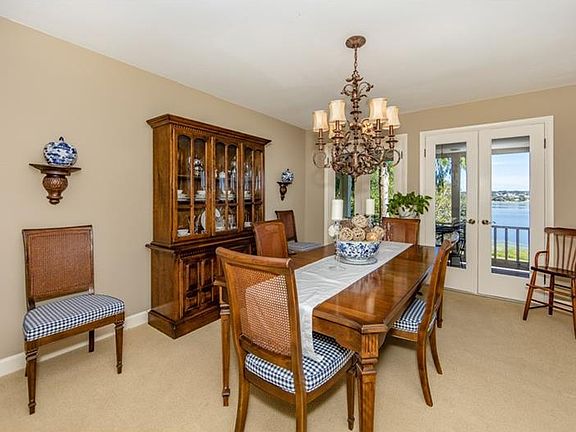 5th image of 920 S Lakeshore Blvd