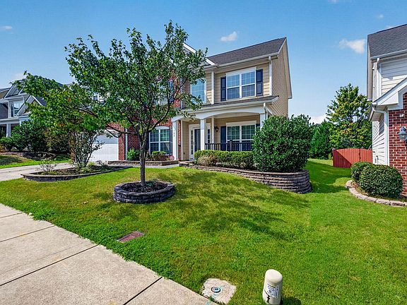 2nd image of 122 Windrush Ln