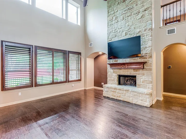 359 Whispering Wind Way — Photo 11