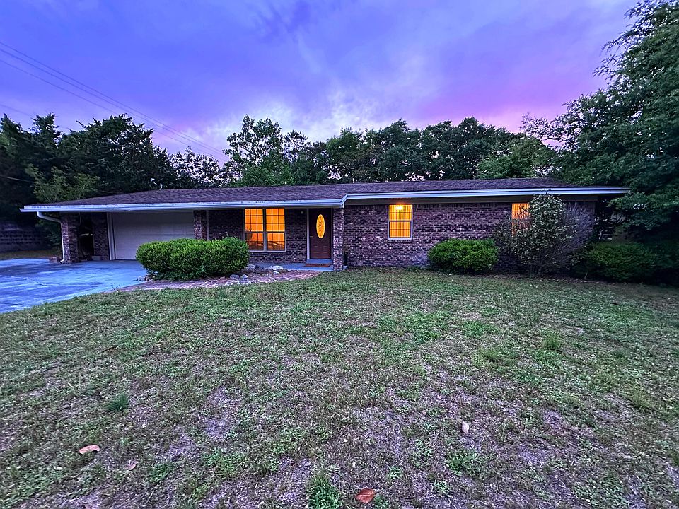 1st image of 321 Briarwood Cir NW