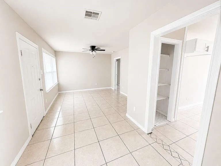 603 Wisteria St — Photo 4