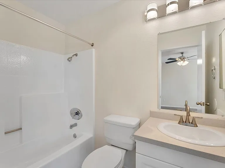 Parkview Palms Apartments- Riverside, CA — Photo 87