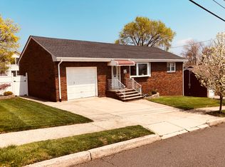 32 Pulaski Dr, North Arlington, NJ 07031