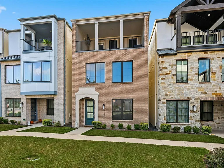 8132 Bromley Dr — Photo 3