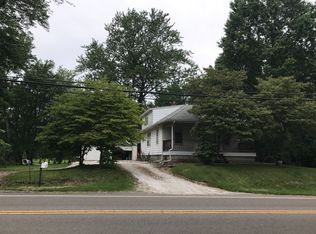 661 Leavitt Rd, Leavittsburg, OH 44430