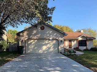 7306 SW Cannock Chase Rd, Topeka, KS 66614