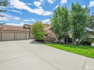 140 Heather Ln, Wenatchee, WA 98801
