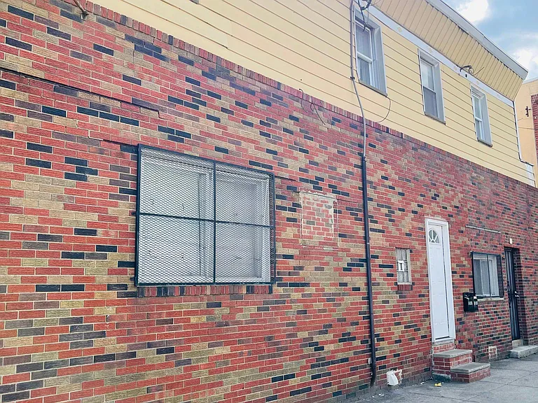 1700 S Chadwick St #2 — Photo 1