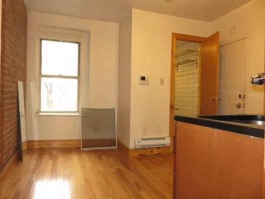 Rented by Rennit Inc. | media 12