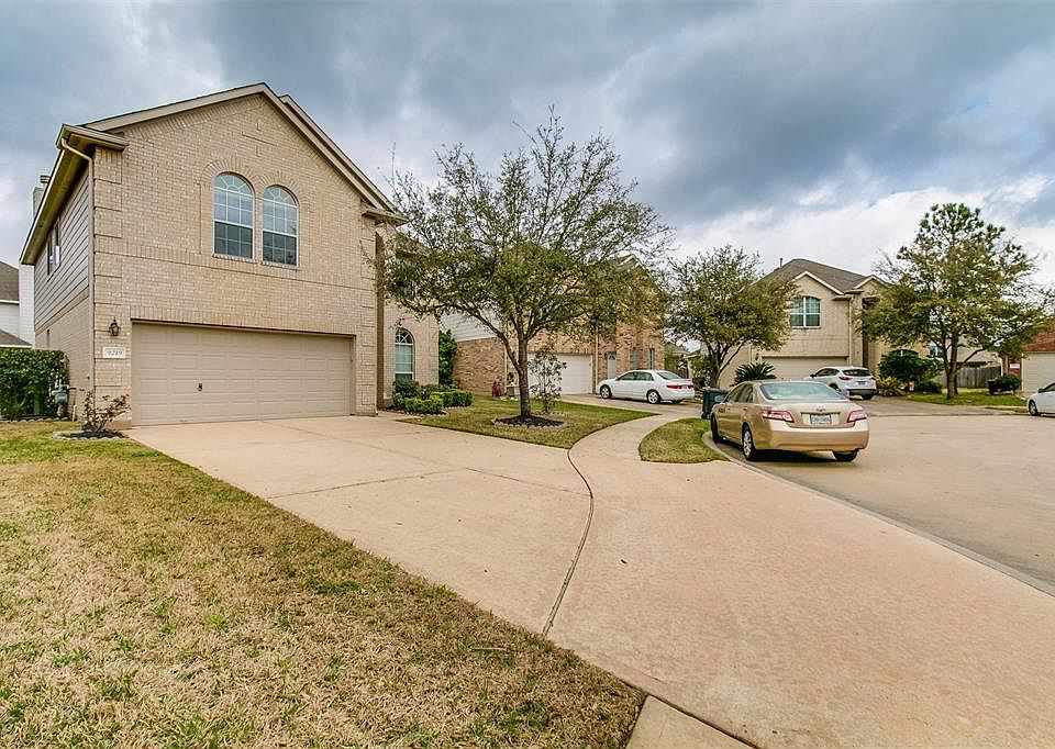 1st image of 9219 Bonnet Creek Dr