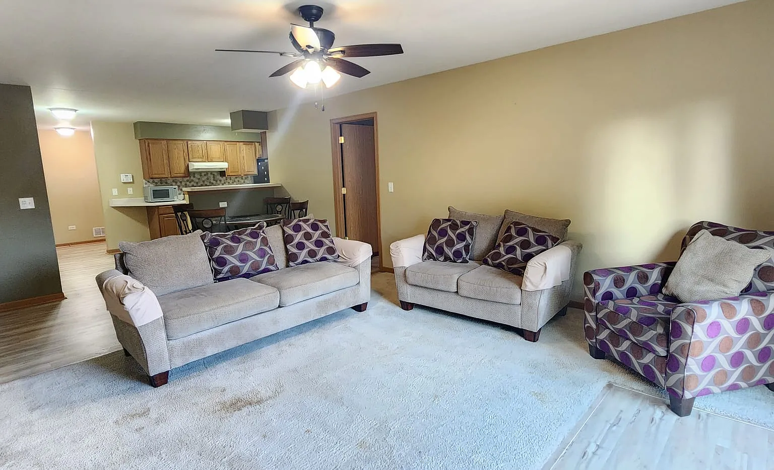 3 bed, 1435 sqft, $2,000 — Photo 1