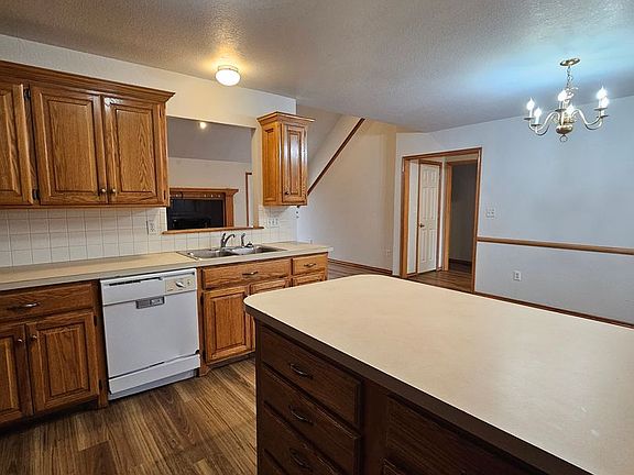 5th image of 2905 Edinburg Dr