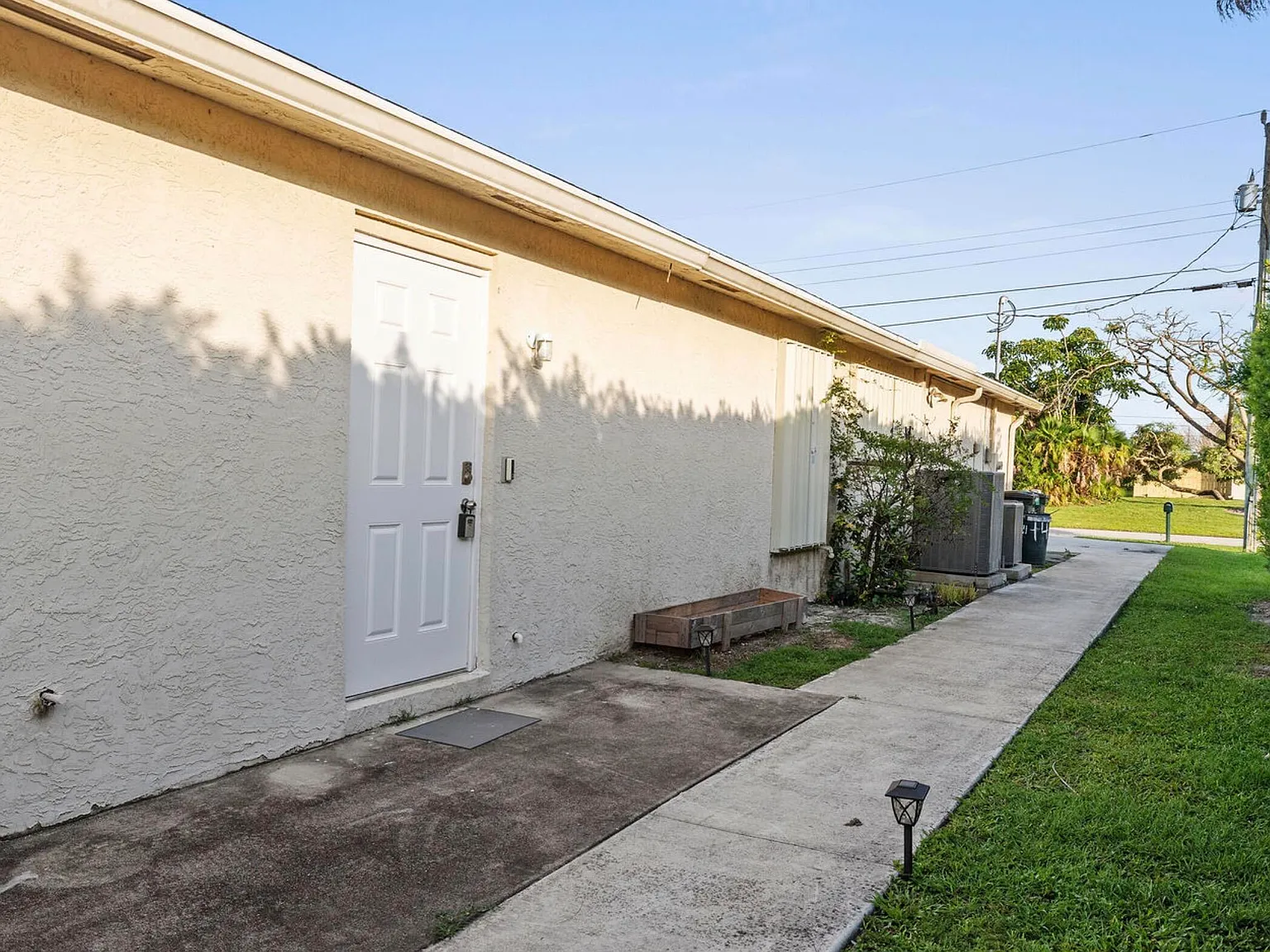 1 bed, 1.0 bath, 1100 sqft, $1,690 — Photo 4