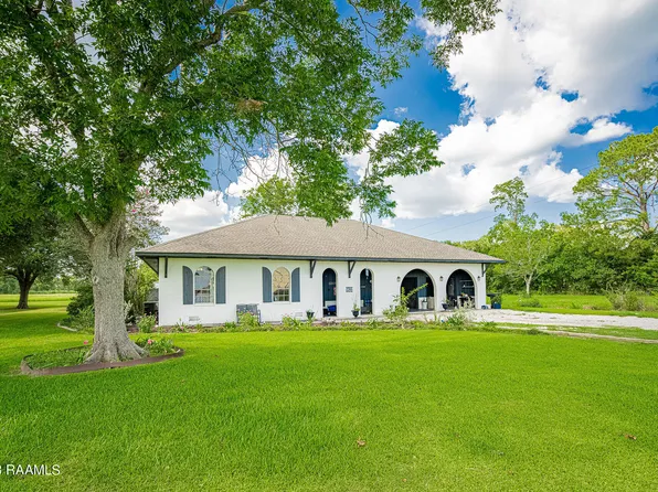9522 State Highway 696, Abbeville, LA 70510