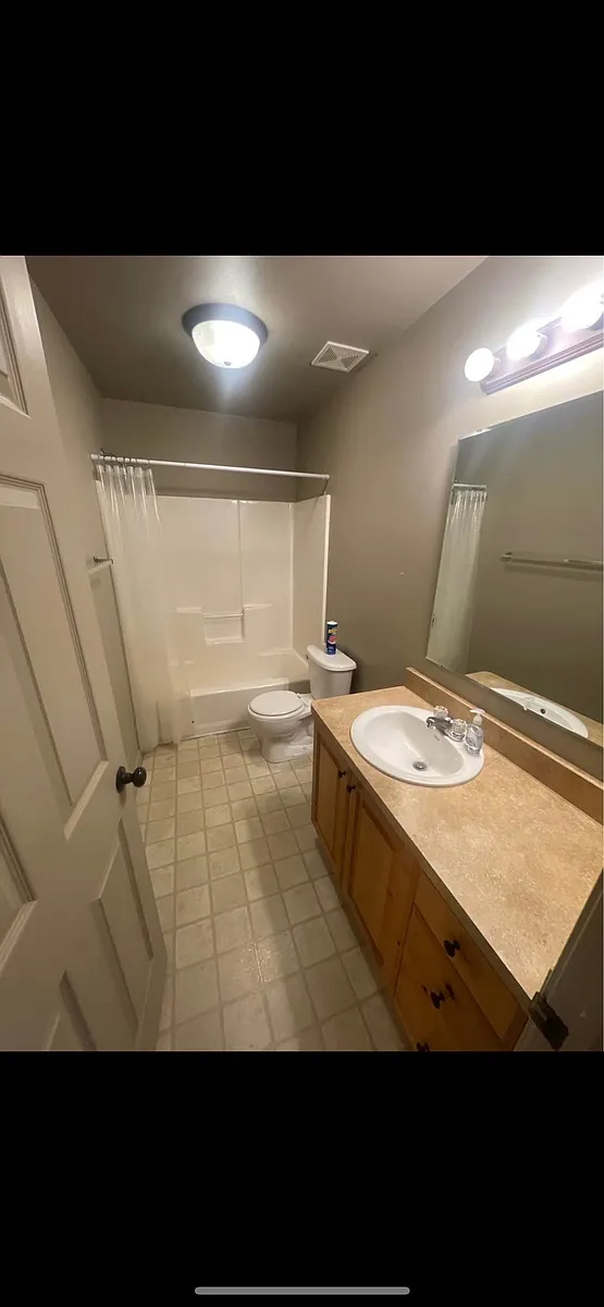 Building Photo - 2866 Hunters Loop #300