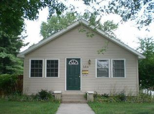 504 W Centennial St, Nappanee, IN 46550