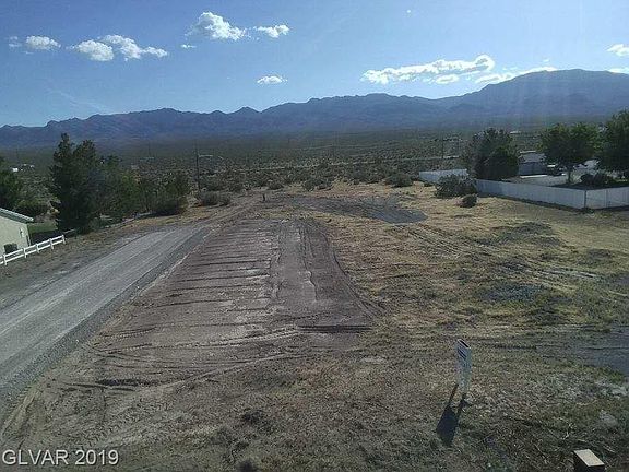 2nd image of 5921 N Nopah Vista Ave