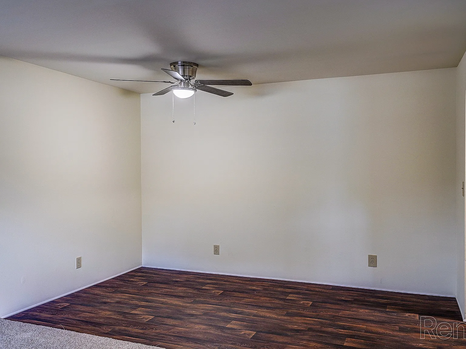 Shamrock Apartments — Photo 3