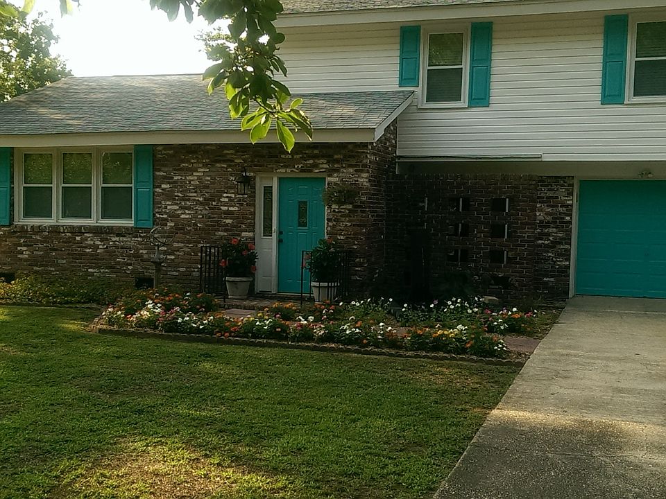 1st image of 3670 Morse Ave