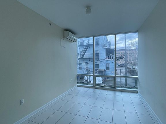 5th image of 142 Beach 96 St