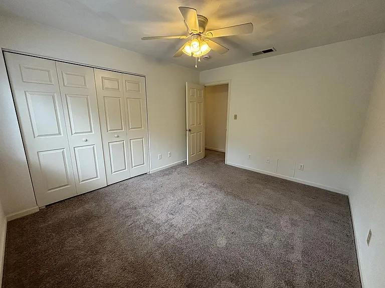 401G Berryfield Ln — Photo 10