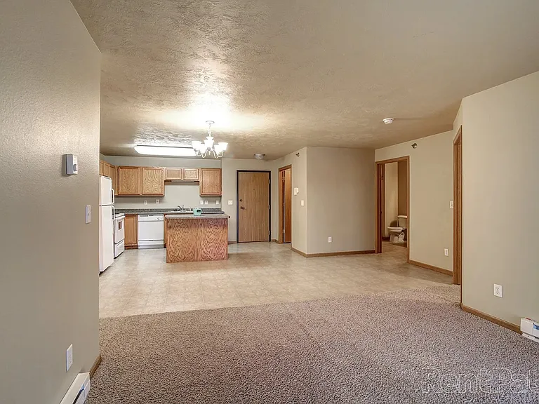 Hawk Pointe Apartments — Photo 12