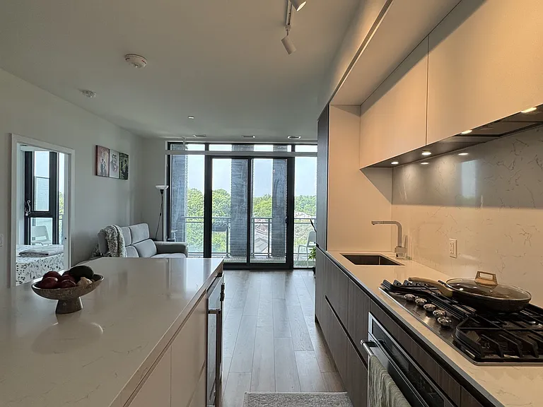 1 Hillsdale Ave E #609 — Photo 16