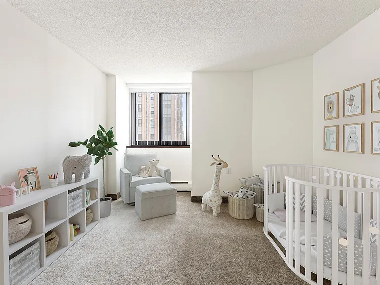 Rivergate Apartments — Photo 6