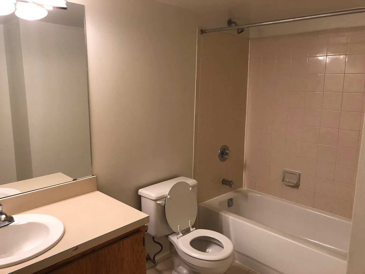 2 bed, 1200 sqft, $2,500 — Photo 3